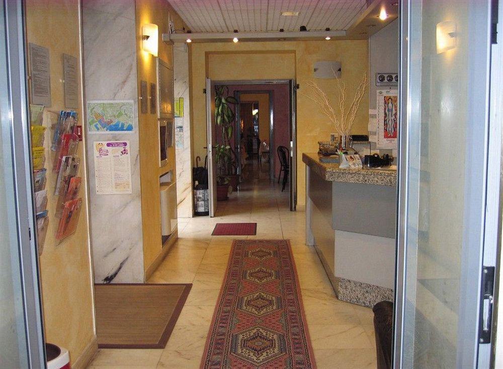 Hotel Mary 3*