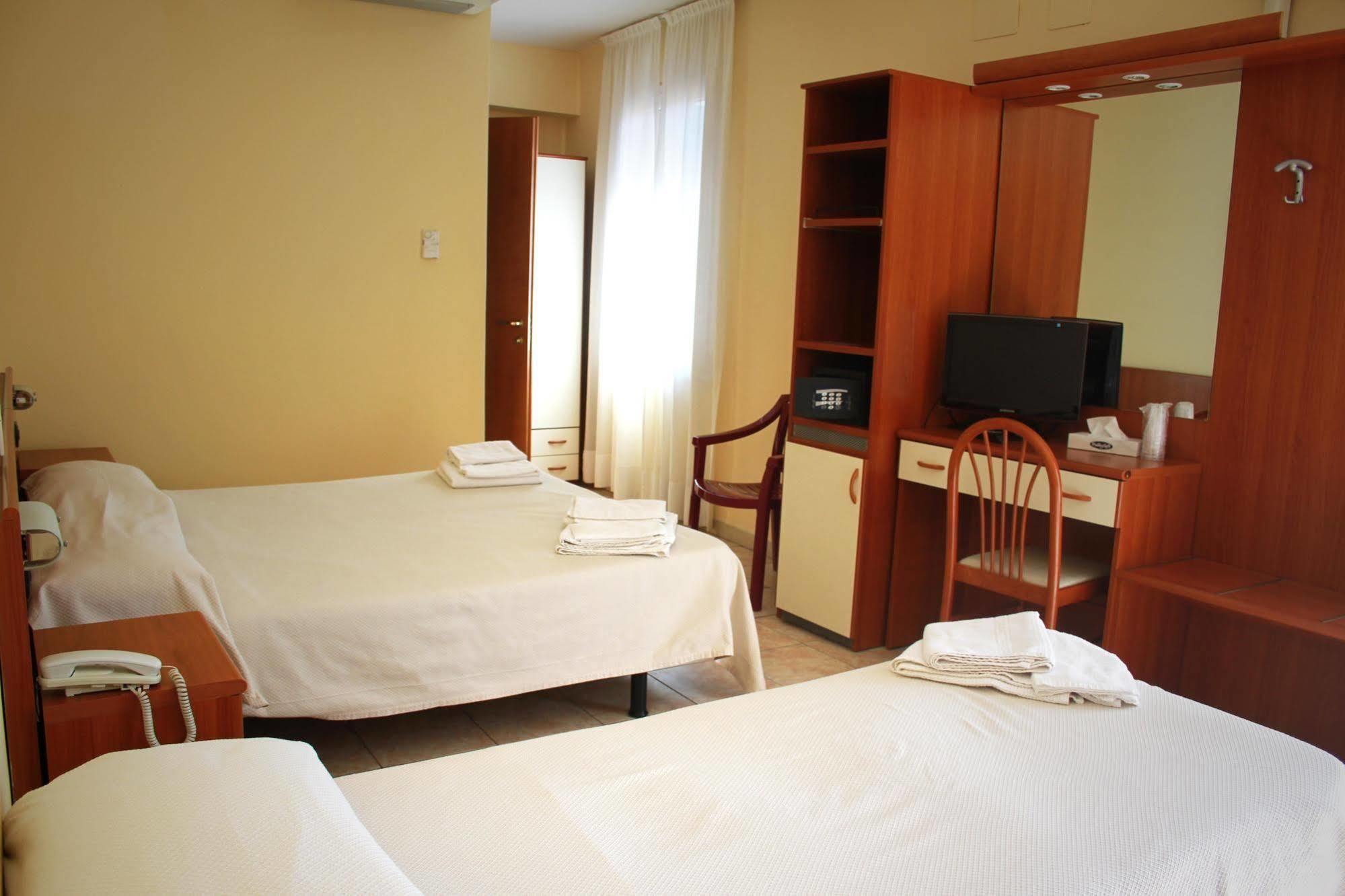 Mary Hotel 3*