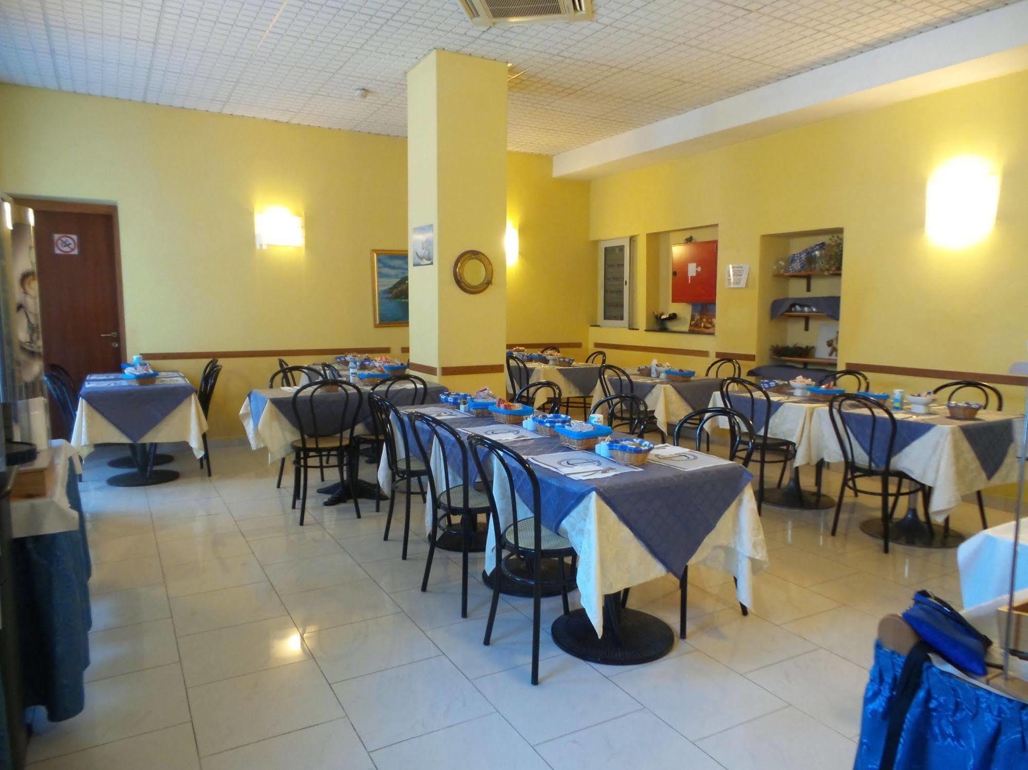 Hotel Mary 3*