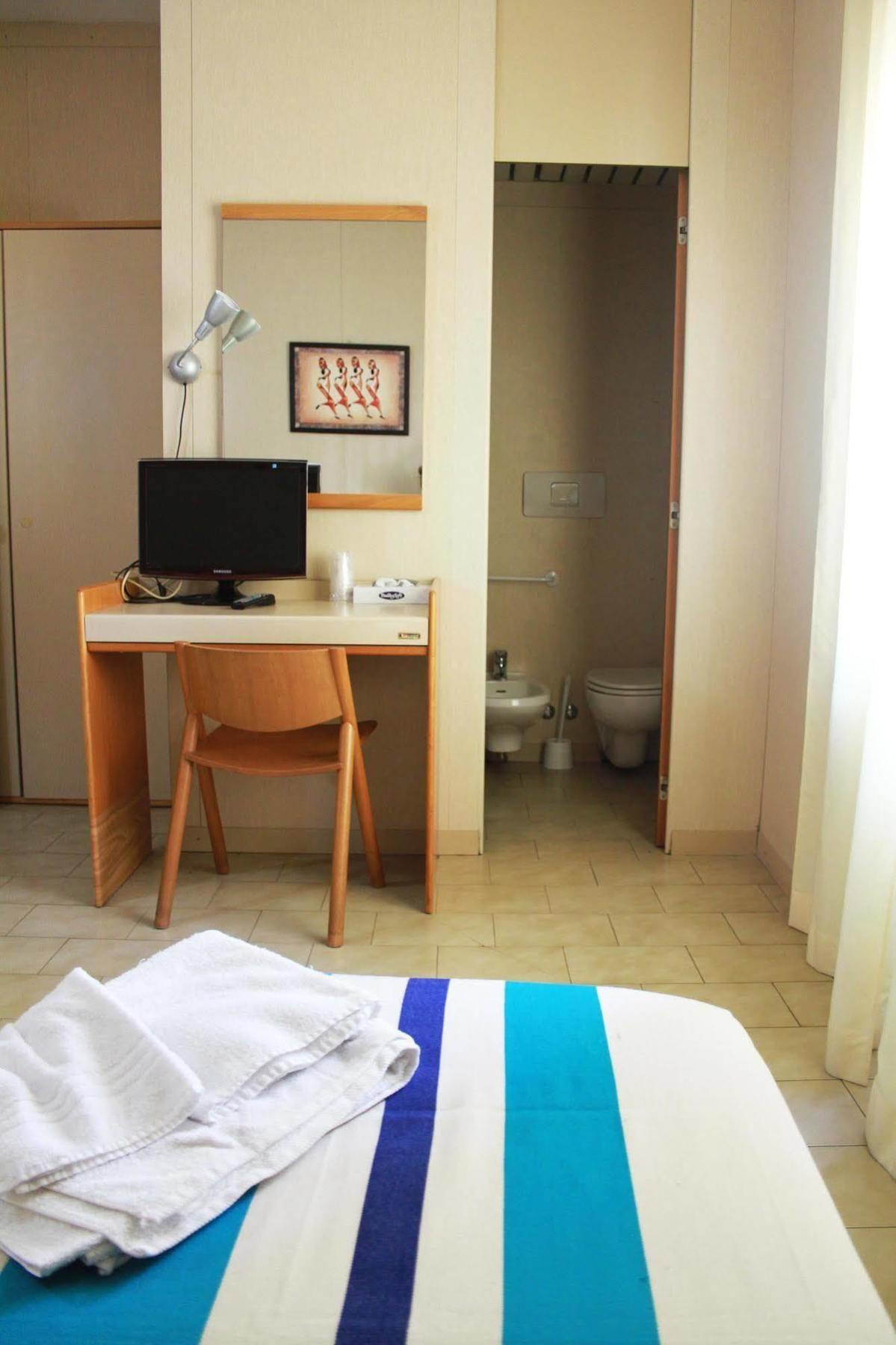 Mary Hotel 3*